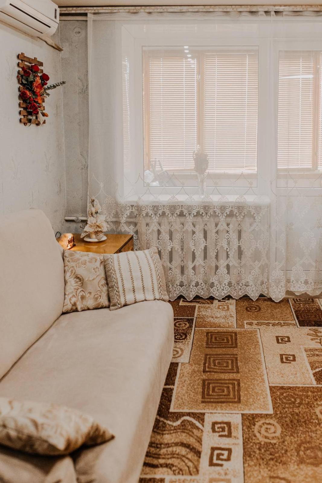 Comfortable Apartments On Hrushevskogo Street Near 16 City Hospital Dnipro Bagian luar foto